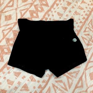 jet black booty shorts